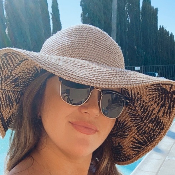 Meet your Posher, Suzanne - Picture 1 of 1